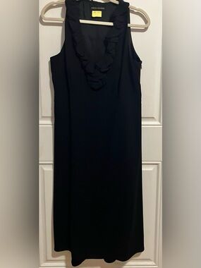 Valerie Dresses Ruffled V-Neck Cocktail Dress - PRISTINE 90s - Modern Size 8